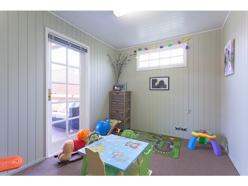 192 Campbell Street, Newtown QLD 4350