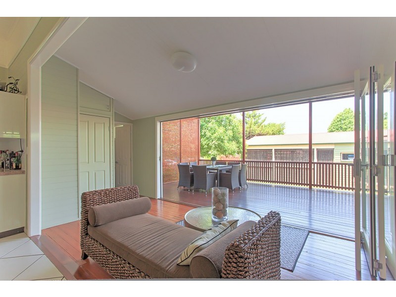 192 Campbell Street, Newtown QLD 4350