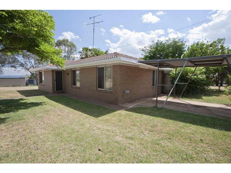 2 George Street, Kingsthorpe QLD 4400