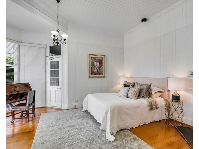 244 Herries Street, Newtown QLD 4350