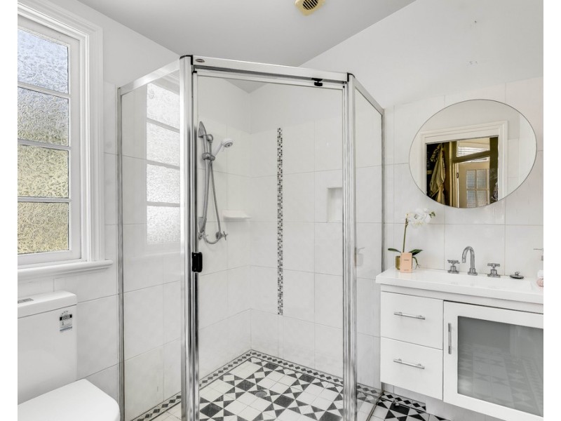 244 Herries Street, Newtown QLD 4350