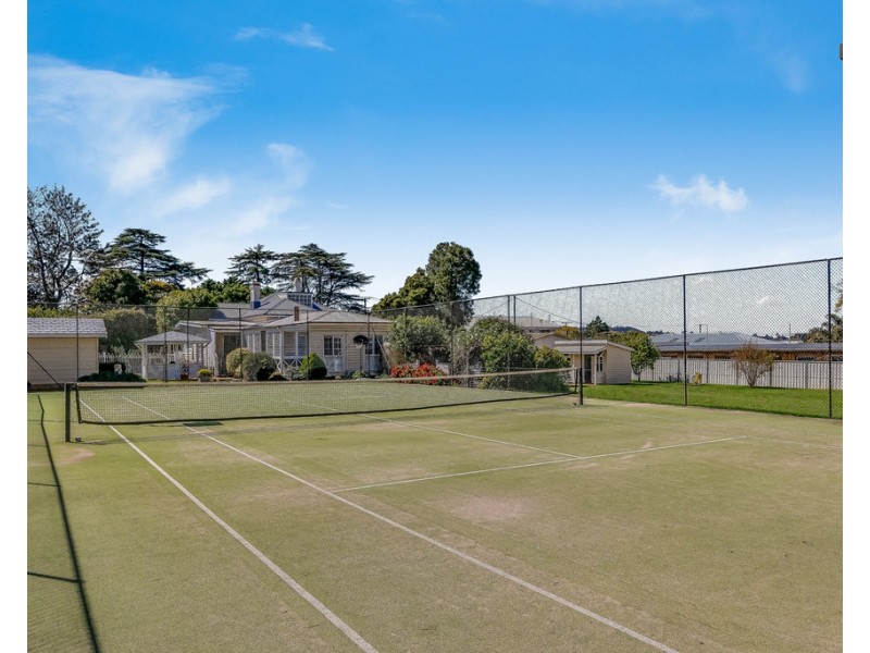 244 Herries Street, Newtown QLD 4350