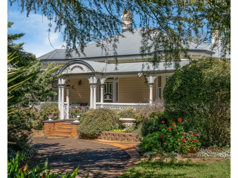 244 Herries Street, Newtown QLD 4350