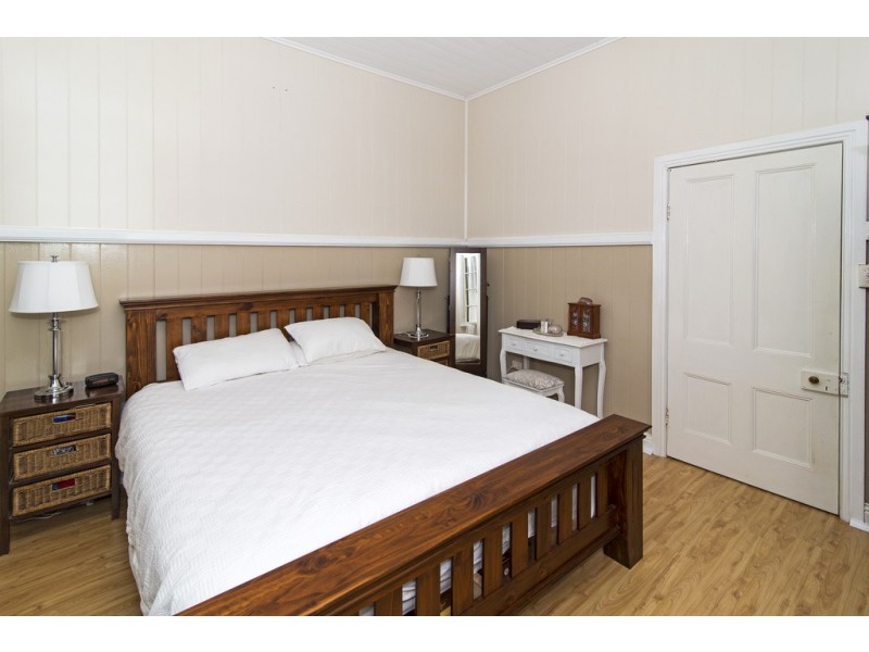 6 Fairfax Street, Cambooya QLD 4358