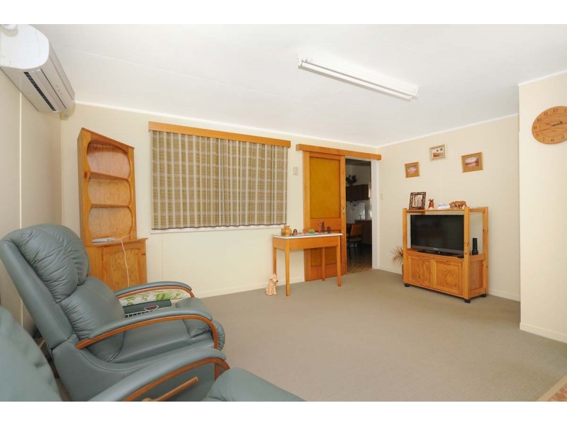 11a Victory Street, Newtown QLD 4350