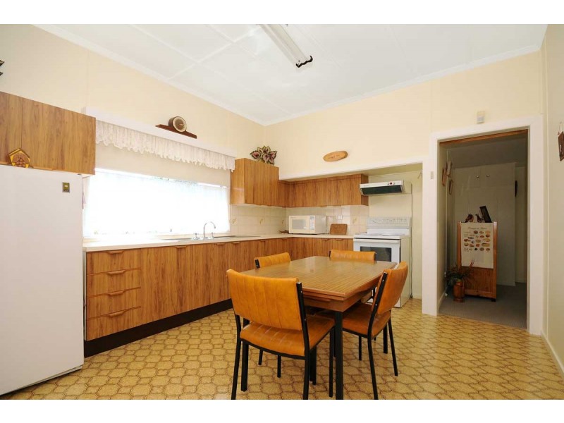 11a Victory Street, Newtown QLD 4350