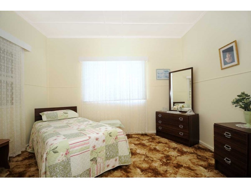 11a Victory Street, Newtown QLD 4350