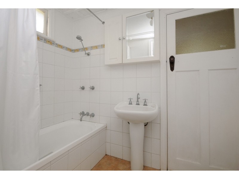 271 West Street, Harristown QLD 4350