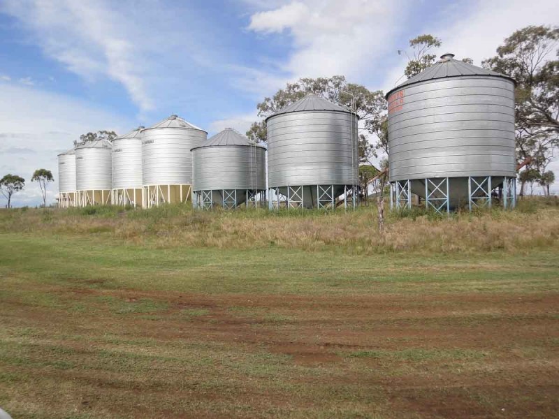 821 Clifton Pittsworth Road, Back Plains QLD 4361