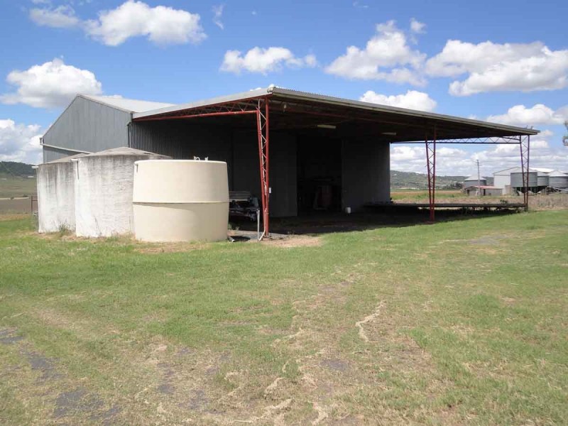 “Kingslea” 110 Robson Road, Kingsthorpe QLD 4400