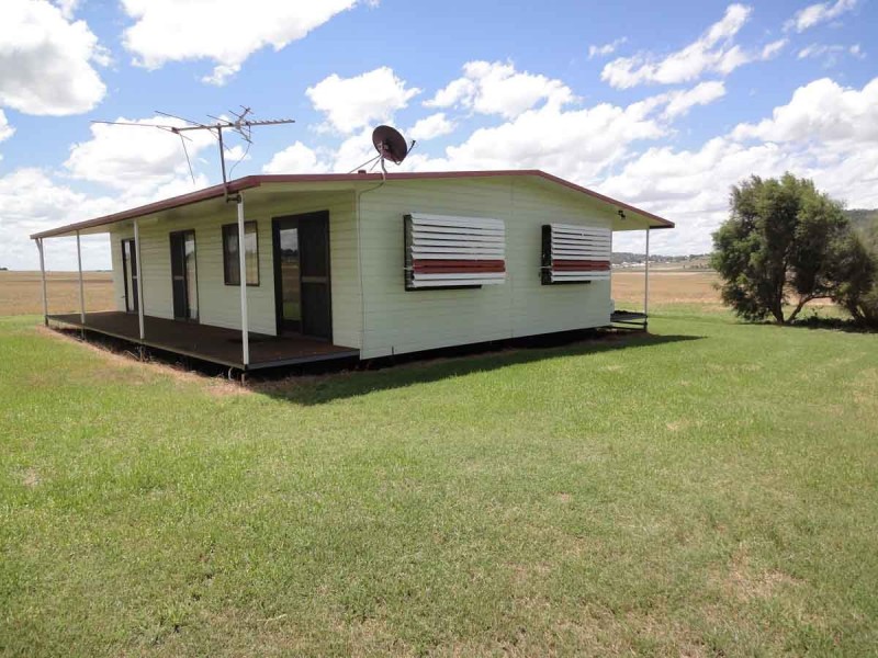 “Kingslea” 110 Robson Road, Kingsthorpe QLD 4400