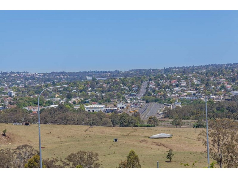 Strawberry Heights Estate, Mount Kynoch QLD 4350