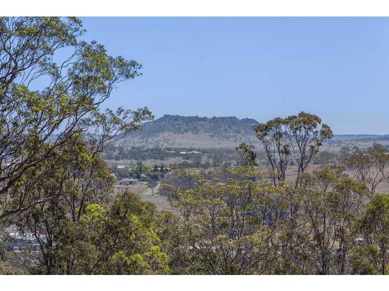 Strawberry Heights Estate, Mount Kynoch QLD 4350