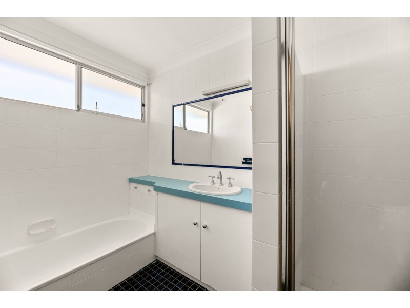 2 Bischof Street, Wilsonton Heights QLD 4350