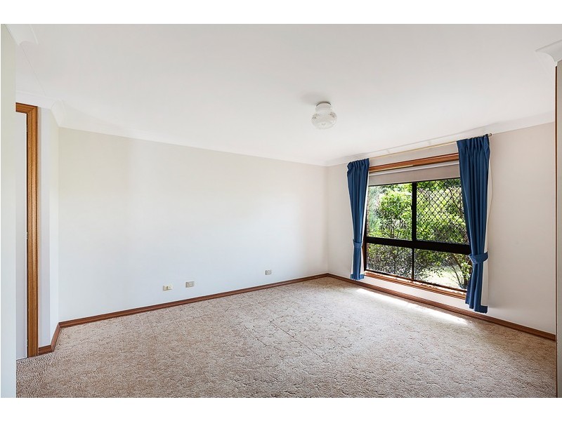 9 Lorna Court, Centenary Heights QLD 4350