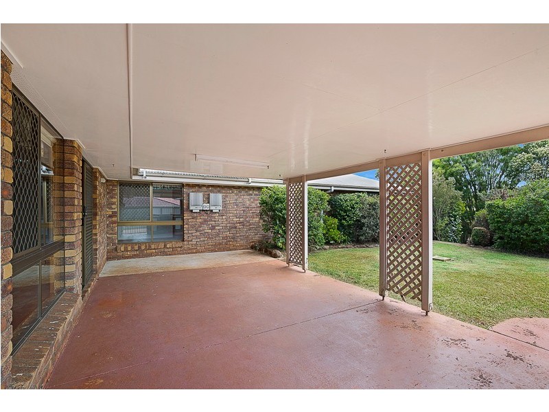 9 Lorna Court, Centenary Heights QLD 4350