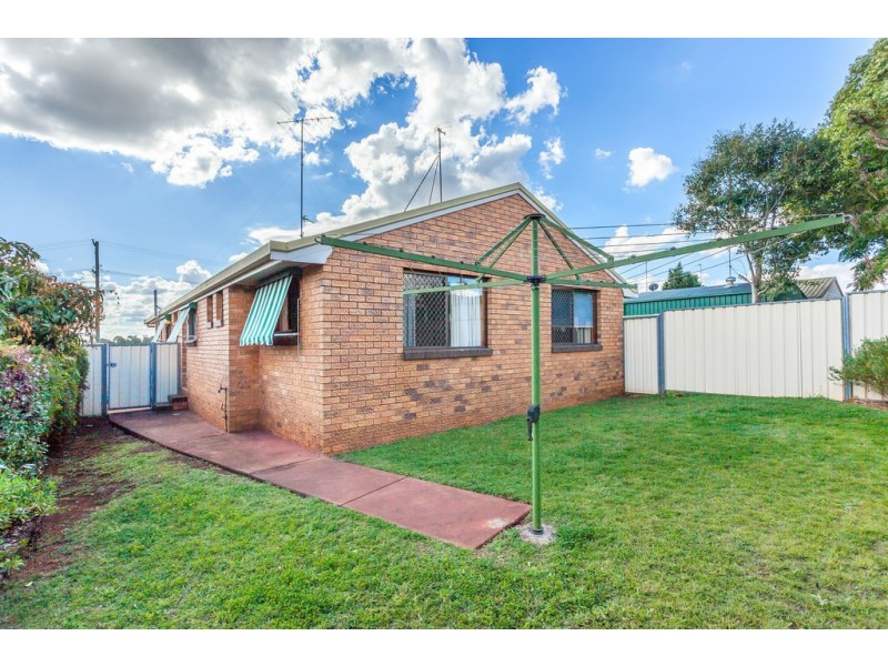 Units 1 and 2/40 Gorman Street, Darling Heights QLD 4350