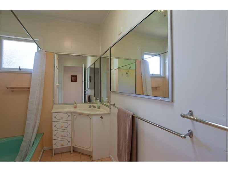 231 Alderley Street, Centenary Heights QLD 4350