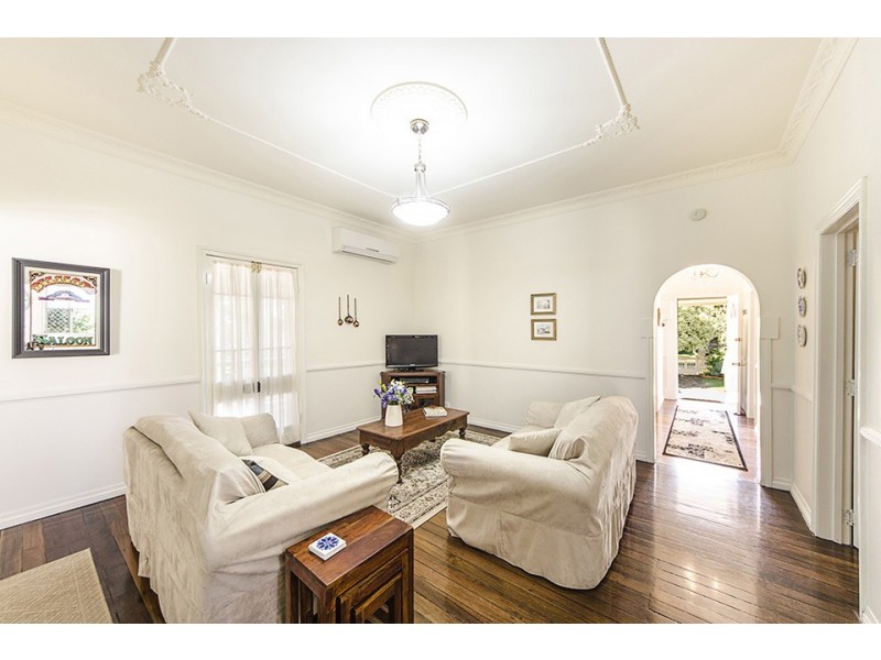 44 Crown Street, Rangeville QLD 4350