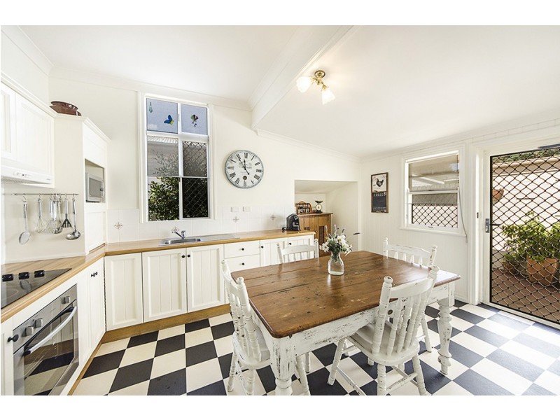 44 Crown Street, Rangeville QLD 4350