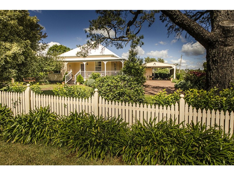 44 Crown Street, Rangeville QLD 4350