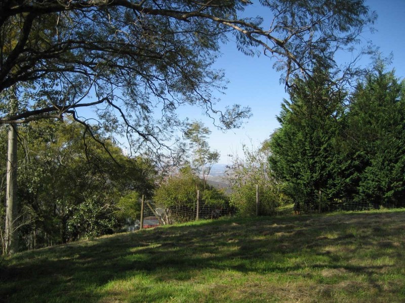 1E James Street, Redwood QLD 4350