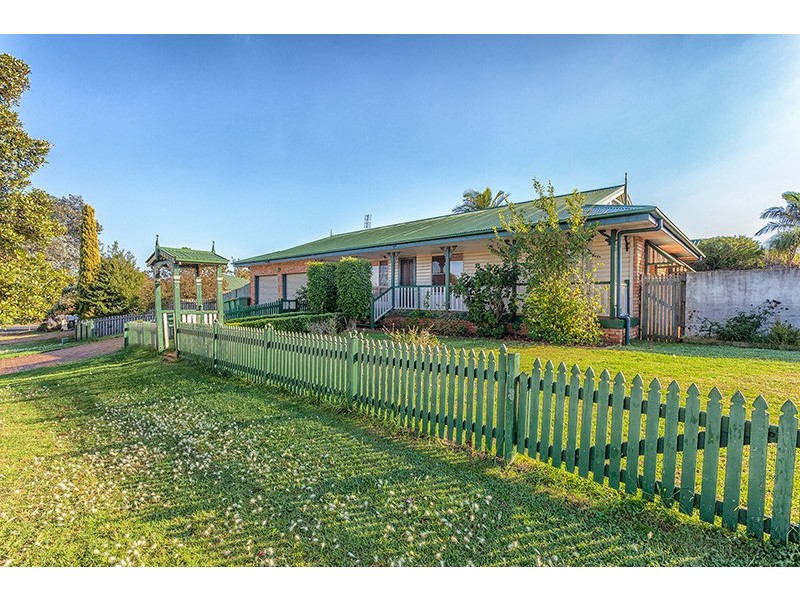 9 Honeysuckle Drive, Glenvale QLD 4350