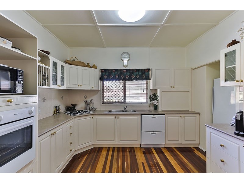 108 South Street, Centenary Heights QLD 4350