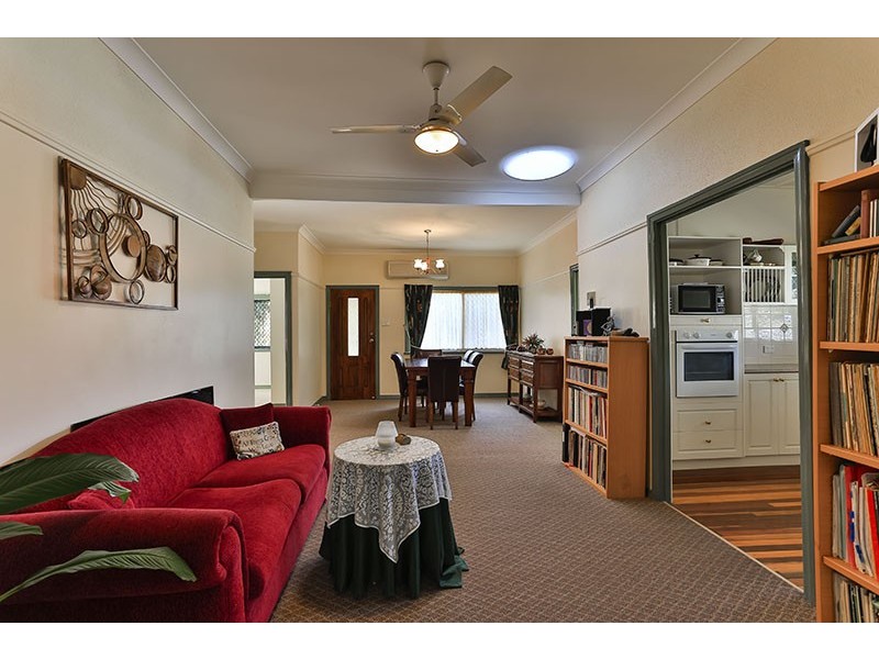 108 South Street, Centenary Heights QLD 4350