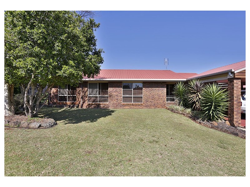 18 Black Court, Wilsonton QLD 4350