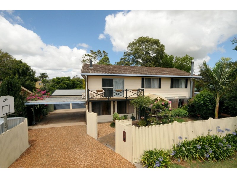 5 Talinga Street, Mount Lofty QLD 4350