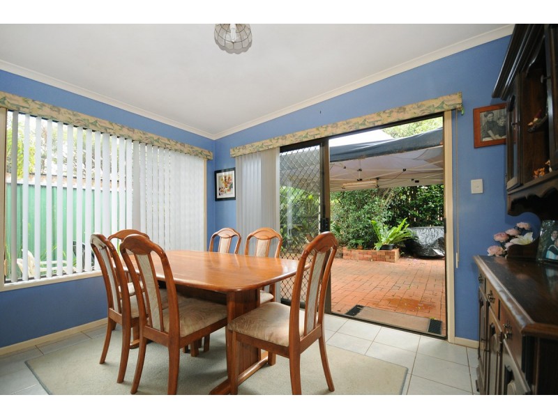 5 Talinga Street, Mount Lofty QLD 4350