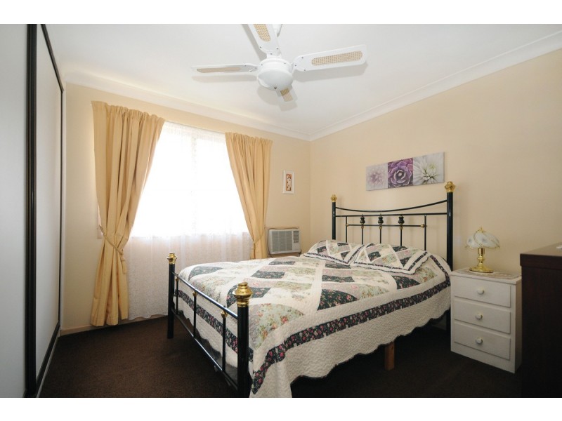 5 Talinga Street, Mount Lofty QLD 4350