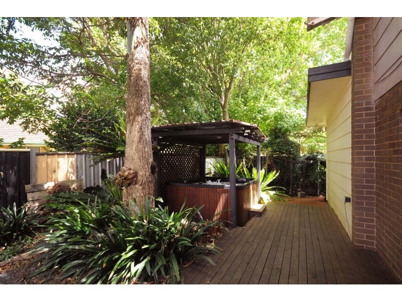 5 Talinga Street, Mount Lofty QLD 4350