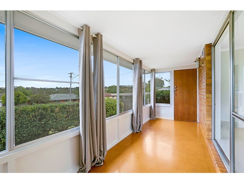6 Veronica Court, Centenary Heights QLD 4350