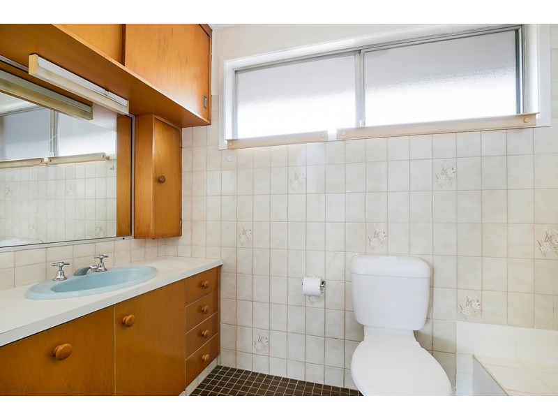 6 Veronica Court, Centenary Heights QLD 4350