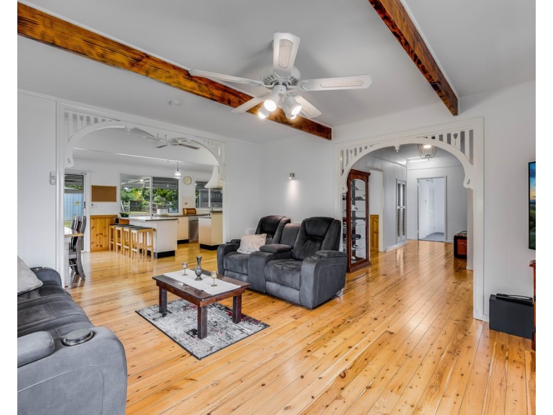 4 Hughes Street, Centenary Heights QLD 4350