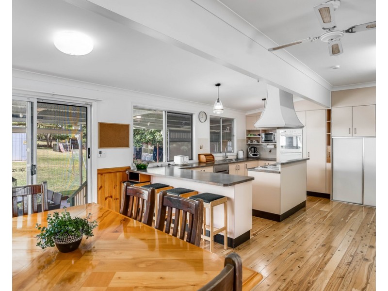 4 Hughes Street, Centenary Heights QLD 4350