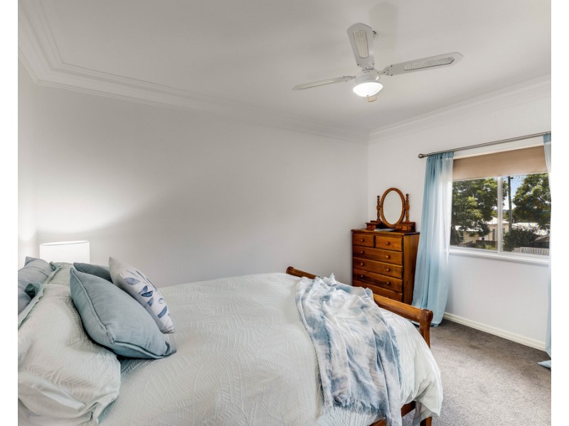 4 Hughes Street, Centenary Heights QLD 4350