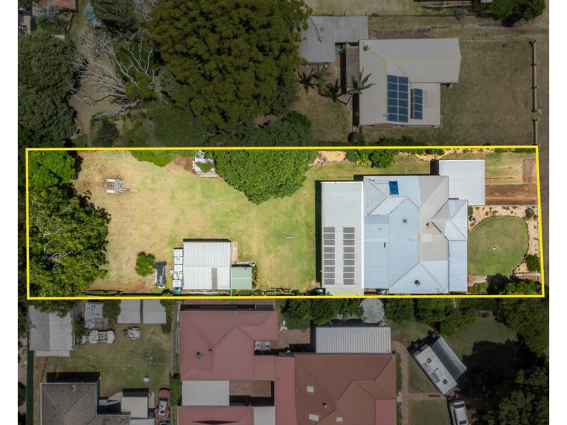 4 Hughes Street, Centenary Heights QLD 4350