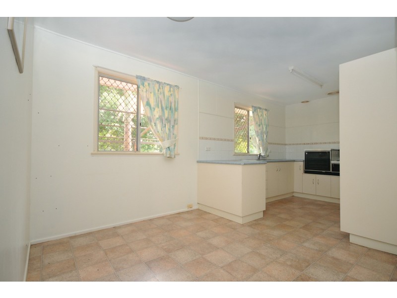 25 McIntyre Street, Centenary Heights QLD 4350