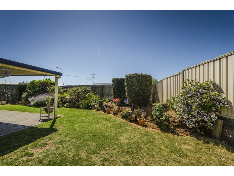 148 Spring Street, Middle Ridge QLD 4350