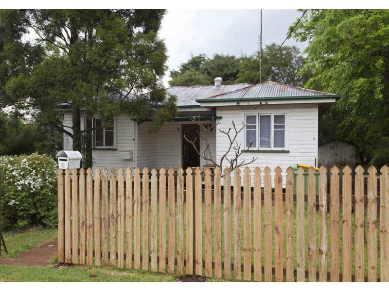 3 Waverley Street, North Toowoomba QLD 4350