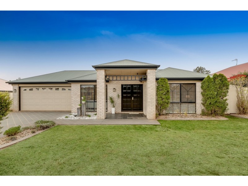 17 Chelwyn Street, Middle Ridge QLD 4350