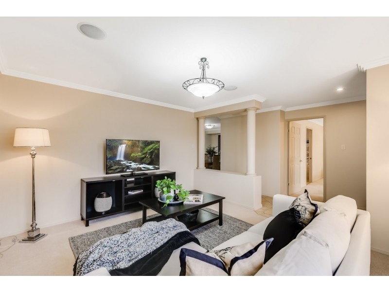 17 Chelwyn Street, Middle Ridge QLD 4350