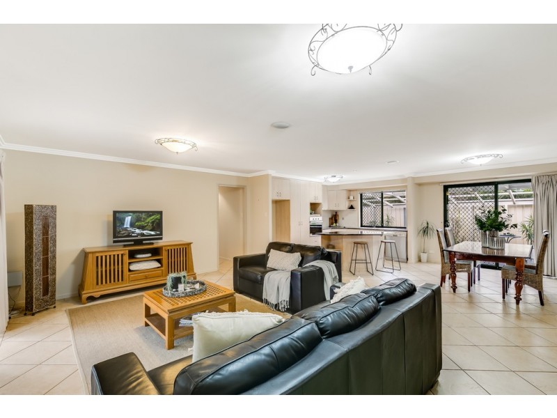 17 Chelwyn Street, Middle Ridge QLD 4350