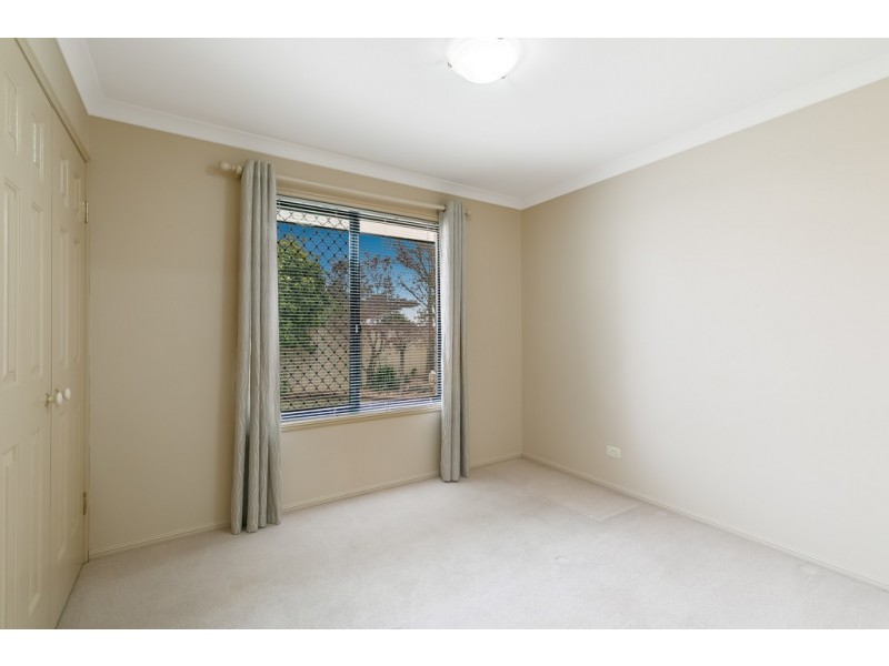 17 Chelwyn Street, Middle Ridge QLD 4350