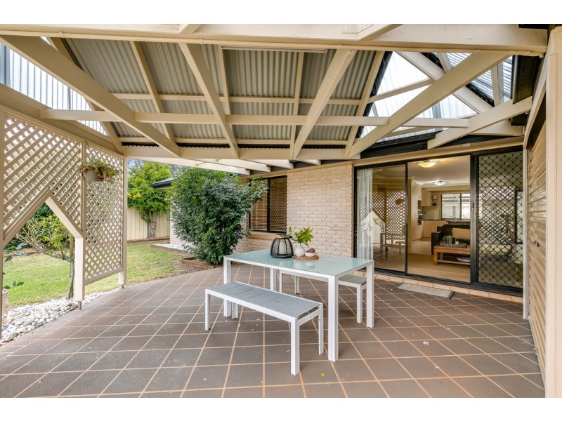 17 Chelwyn Street, Middle Ridge QLD 4350