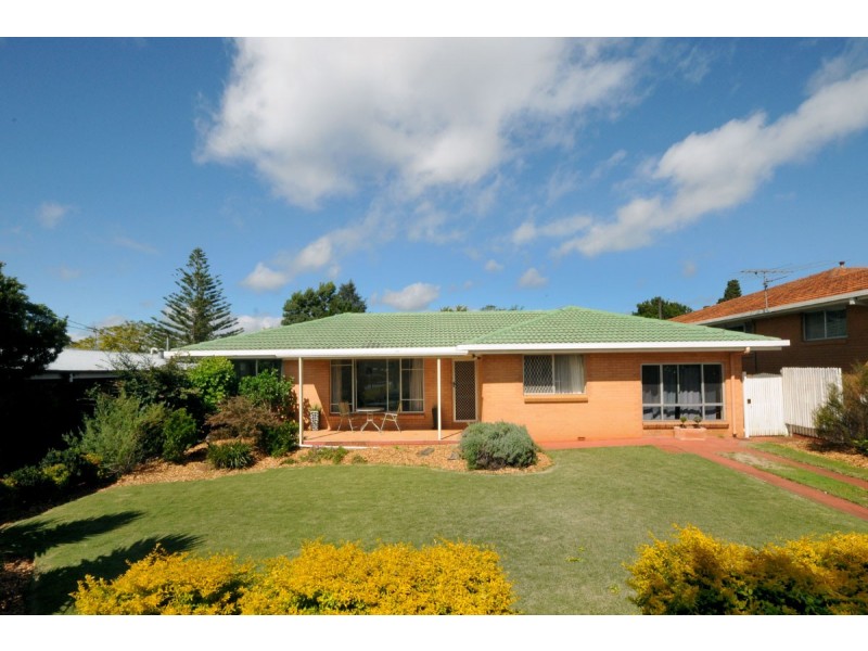 16 Wentworth Street, Centenary Heights QLD 4350