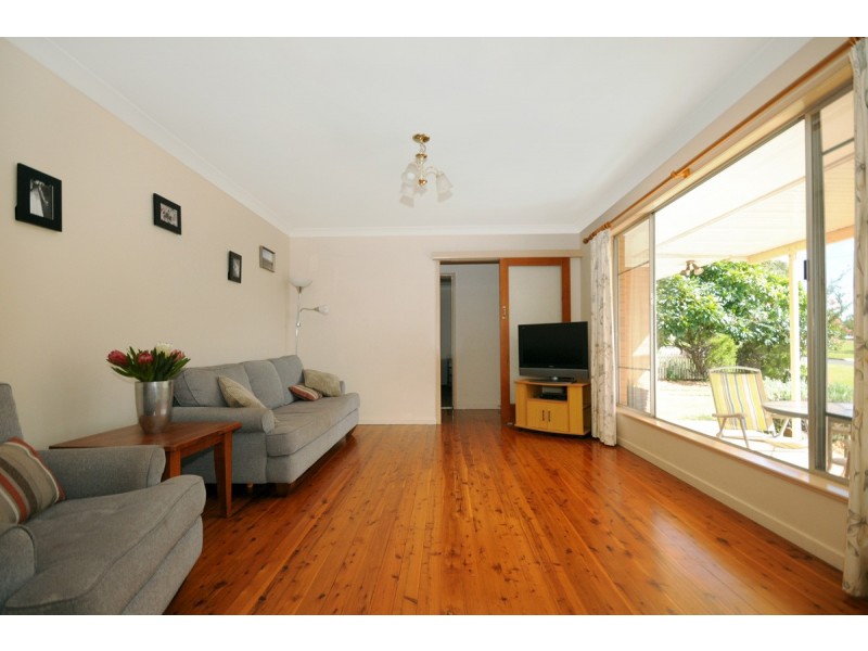 16 Wentworth Street, Centenary Heights QLD 4350